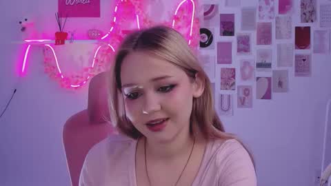 Snapshot of sweetcutie19 chatting on October 29, 2025, 8:21 pm Lane online show from October 29, 2025, 8:21 pm