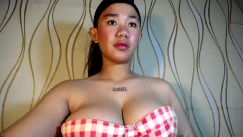 Snapshot of sweetdannica chatting on June 11, 2026, 7:23 pm Danni online show from June 11, 2026, 7:23 pm