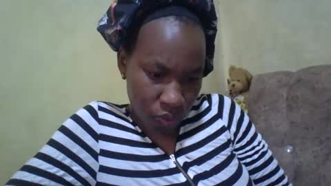 sweetdiva2012 online show from February 2, 2025, 4:26 am