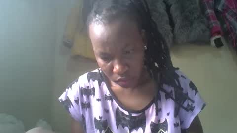 sweetdiva2012 online show from January 19, 2026, 5:22 am