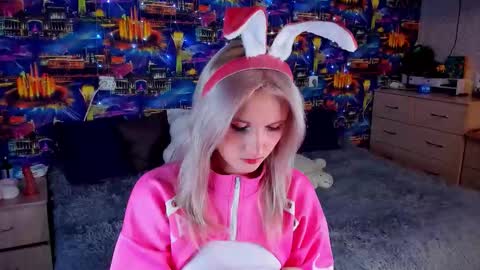 sweeteRose online show from October 1, 2025, 4:13 pm