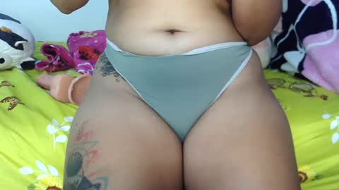 Snapshot of sweetest_sunflower chatting on July 25, 2026, 3:04 am sweetest_sunflower online show from July 25, 2026, 3:04 am
