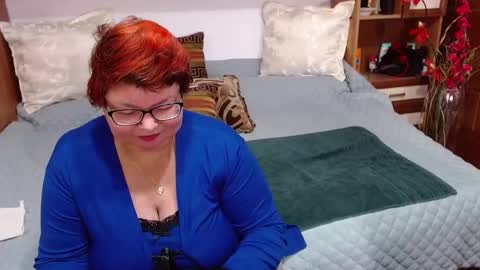 Snapshot of sweetestmilf4you chatting on January 7, 2025, 12:31 pm sweetestmilf4you online show from January 7, 2025, 12:31 pm
