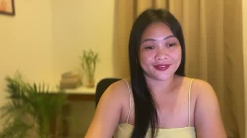 Snapshot of sweetestsmile_ chatting on April 29, 2026, 3:49 pm Khaye online show from April 29, 2026, 3:49 pm