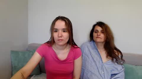 Snapshot of sweetharts69 chatting on June 7, 2026, 8:29 am Alina and Mia online show from June 7, 2026, 8:29 am