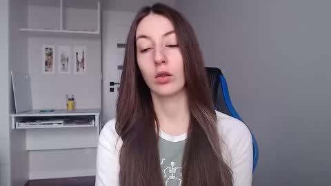 Emma  online show from February 5, 2026, 9:25 am