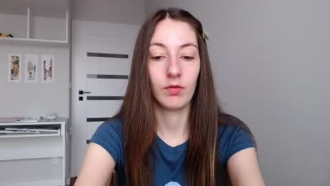 Snapshot of sweetheart_77 chatting on July 16, 2026, 8:42 am Emma online show from July 16, 2026, 8:42 am