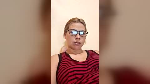 Snapshot of sweetie_angelica chatting on July 16, 2026, 12:16 am Angel online show from July 16, 2026, 12:16 am