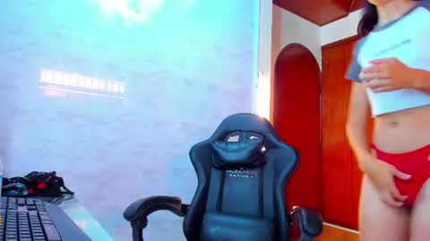 Snapshot of sweetie_foxx1 chatting on August 6, 2026, 11:56 am FOXXY online show from August 6, 2026, 11:56 am