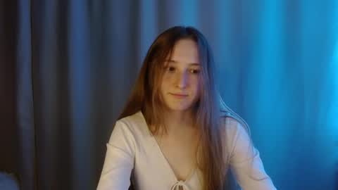 Snapshot of sweetie_lover chatting on June 6, 2026, 7:51 pm Annie online show from June 6, 2026, 7:51 pm