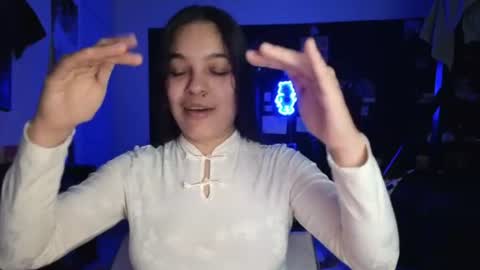 Snapshot of sweetieslikebutter chatting on June 21, 2026, 4:26 am Blu Sweets online show from June 21, 2026, 4:26 am