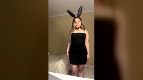 Snapshot of sweetkrissi chatting on May 26, 2026, 9:22 pm sweetkrissi online show from May 26, 2026, 9:22 pm