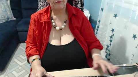 Snapshot of sweetladyrebeka chatting on July 28, 2026, 2:13 pm Rebeka online show from July 28, 2026, 2:13 pm