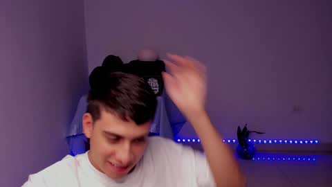 Lian online show from December 8, 2024, 7:58 am