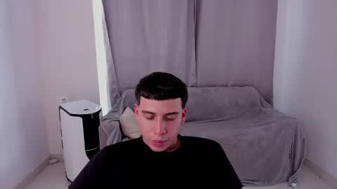 Lian online show from February 15, 2025, 10:10 pm