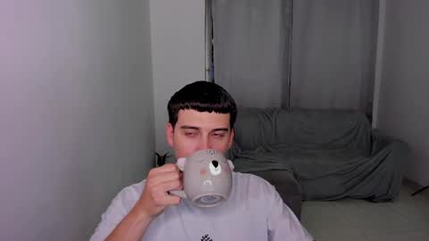 Lian online show from March 2, 2025, 3:13 am