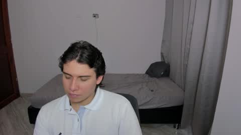 Lian online show from October 8, 2025, 7:11 pm