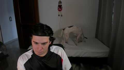 Lian online show from November 12, 2025, 5:35 pm