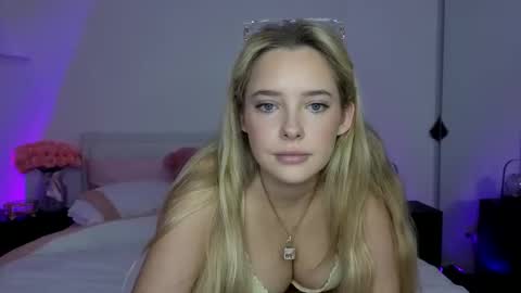 Snapshot of sweetlikedolly chatting on June 2, 2026, 6:04 am Dolly online show from June 2, 2026, 6:04 am