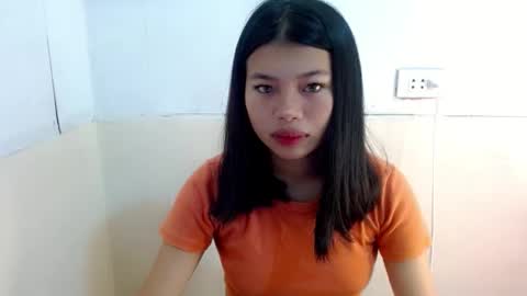 sweetlovely_68 online show from February 10, 2026, 11:42 pm