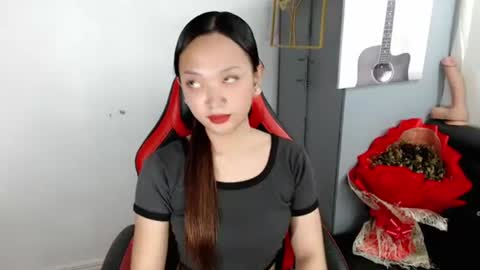 Snapshot of sweetlunarose chatting on July 12, 2026, 8:27 am lilcherry online show from July 12, 2026, 8:27 am