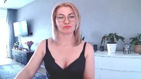 Snapshot of sweetmarthaaa chatting on April 9, 2026, 8:31 am sweetmarthaaa online show from April 9, 2026, 8:31 am