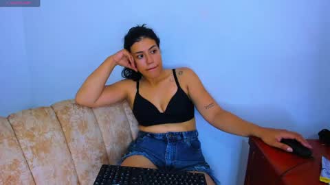 Snapshot of sweetnenus_ chatting on May 29, 2026, 4:10 am venus online show from May 29, 2026, 4:10 am