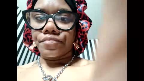 sweetness2532 online show from April 6, 2026, 2:20 am