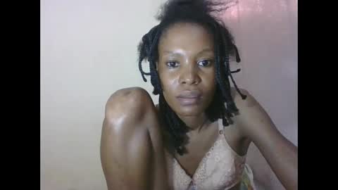 ESTHER online show from May 30, 2026, 1:52 pm