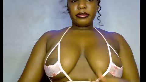 Snapshot of sweetpetitgirl chatting on March 10, 2026, 7:13 am LILY BRANDY online show from March 10, 2026, 7:13 am