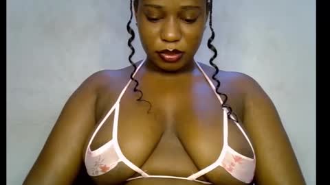 Snapshot of sweetpetitgirl chatting on March 16, 2026, 6:39 am LILY BRANDY online show from March 16, 2026, 6:39 am