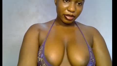 Snapshot of sweetpetitgirl chatting on March 17, 2026, 9:34 am LILY BRANDY online show from March 17, 2026, 9:34 am