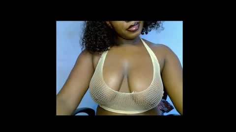 Snapshot of sweetpetitgirl chatting on March 27, 2026, 7:58 am LILY BRANDY online show from March 27, 2026, 7:58 am