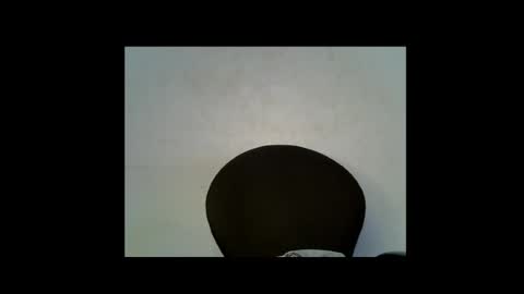 Snapshot of sweetpetitgirl chatting on April 1, 2026, 6:27 pm LILY BRANDY online show from April 1, 2026, 6:27 pm