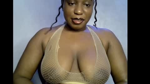 Snapshot of sweetpetitgirl chatting on April 11, 2026, 7:51 pm LILY BRANDY online show from April 11, 2026, 7:51 pm