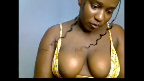 Snapshot of sweetpetitgirl chatting on April 23, 2026, 10:45 pm LILY BRANDY online show from April 23, 2026, 10:45 pm