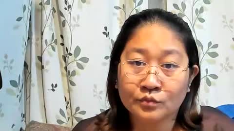 Snapshot of sweetpilipina88 chatting on December 3, 2025, 9:46 pm MIA online show from December 3, 2025, 9:46 pm