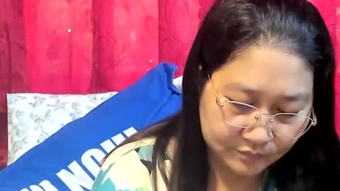 Snapshot of sweetpilipina88 chatting on August 4, 2026, 1:31 am MIA online show from August 4, 2026, 1:31 am