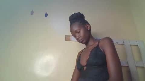 Snapshot of sweetpink_1 chatting on February 16, 2026, 8:38 pm sweetpink_1 online show from February 16, 2026, 8:38 pm
