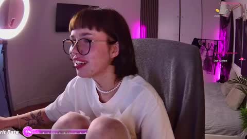 Snapshot of sweetriso chatting on June 5, 2026, 9:20 pm Alice online show from June 5, 2026, 9:20 pm