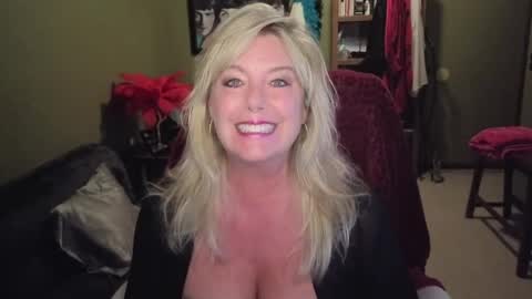 Snapshot of sweetsexyjane_ chatting on May 27, 2026, 10:07 pm Janie online show from May 27, 2026, 10:07 pm