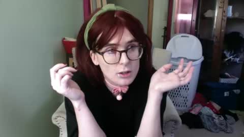 Snapshot of sweetskylarxo chatting on September 15, 2025, 12:49 pm sweetskylarxo online show from September 15, 2025, 12:49 pm