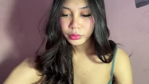 Snapshot of sweetstares chatting on March 30, 2026, 4:35 am yanny online show from March 30, 2026, 4:35 am