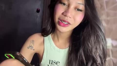 Snapshot of sweetstares chatting on April 12, 2026, 2:00 pm yanny online show from April 12, 2026, 2:00 pm