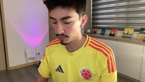 Andy  online show from November 25, 2025, 6:19 pm