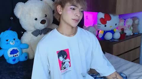 Neffer online show from November 18, 2025, 5:01 am