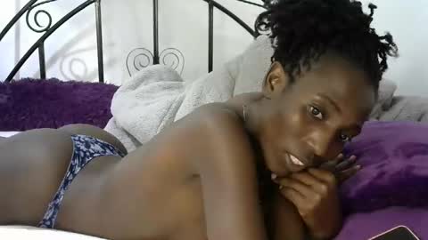 Snapshot of sweetvalariy chatting on February 17, 2025, 4:37 pm sweetvalariy online show from February 17, 2025, 4:37 pm