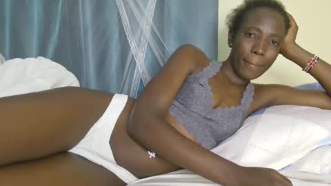 Snapshot of sweetvalariy chatting on September 15, 2025, 8:47 am sweetvalariy online show from September 15, 2025, 8:47 am