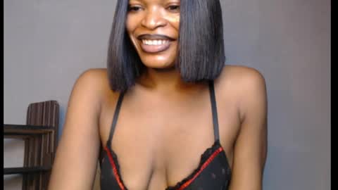 sweetxxboobsx online show from May 19, 2026, 9:37 am