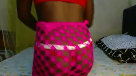 Snapshot of sweety_spixxy chatting on March 27, 2026, 3:23 am Dolly online show from March 27, 2026, 3:23 am